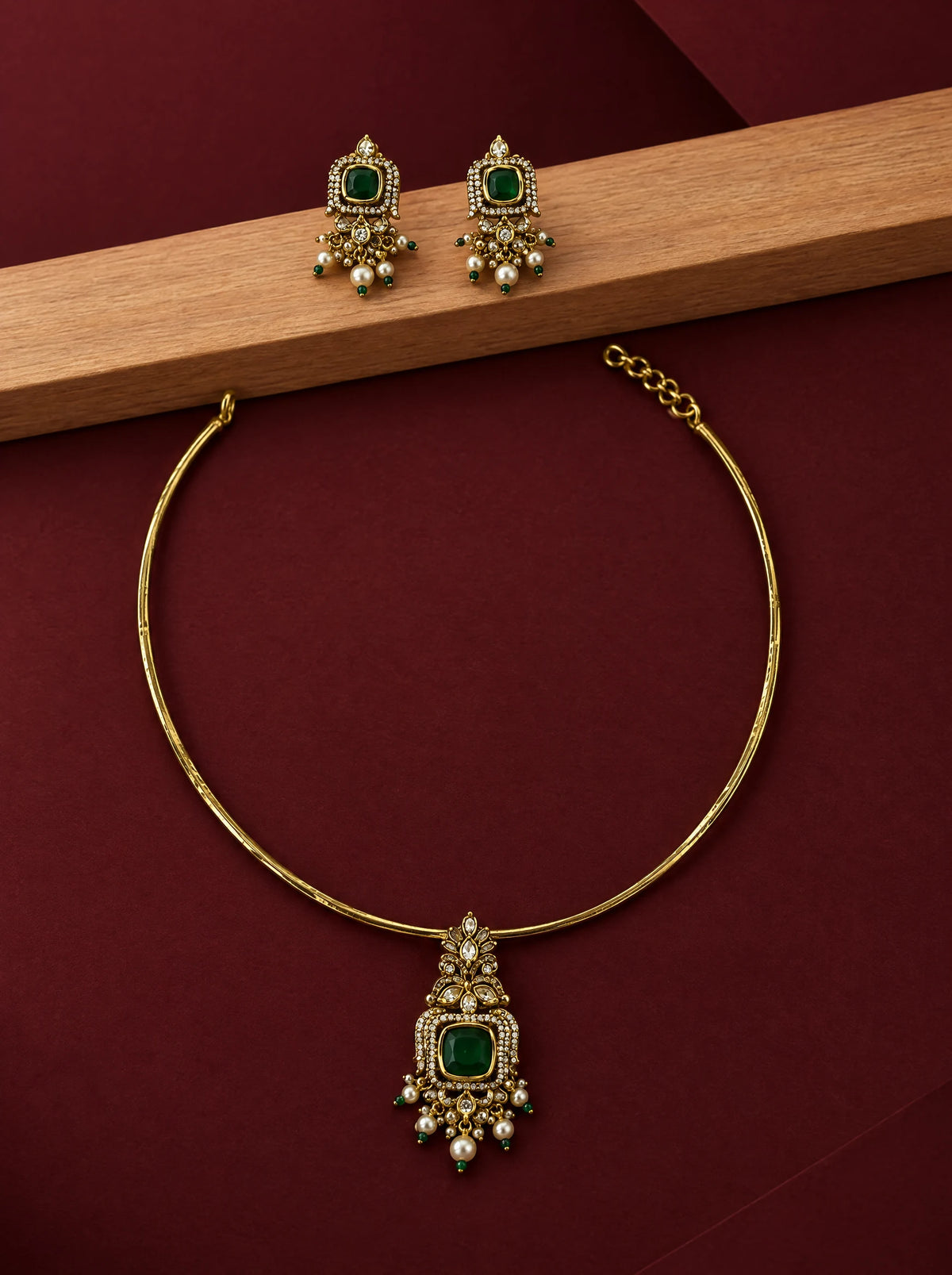 Emerald Pendant Necklace