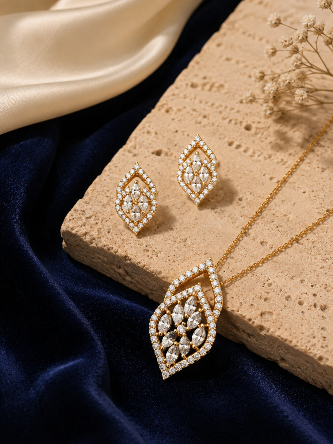 Elegant Gold Diamond Jewelry Set