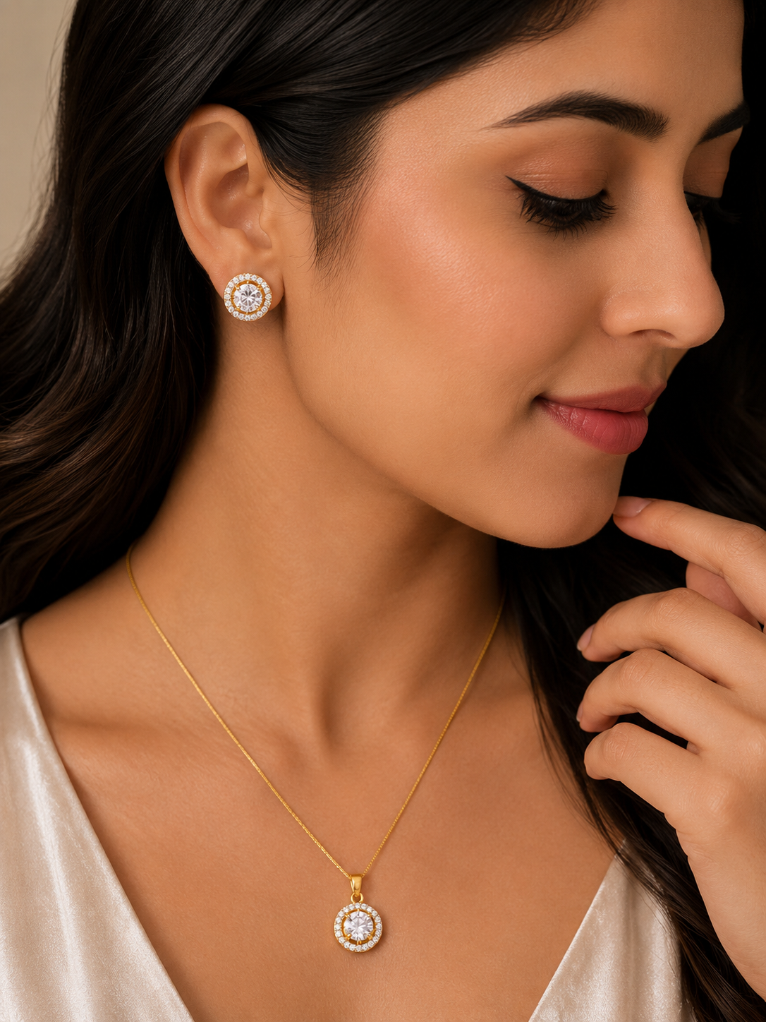 Golden Halo Studs and Pendant Set
