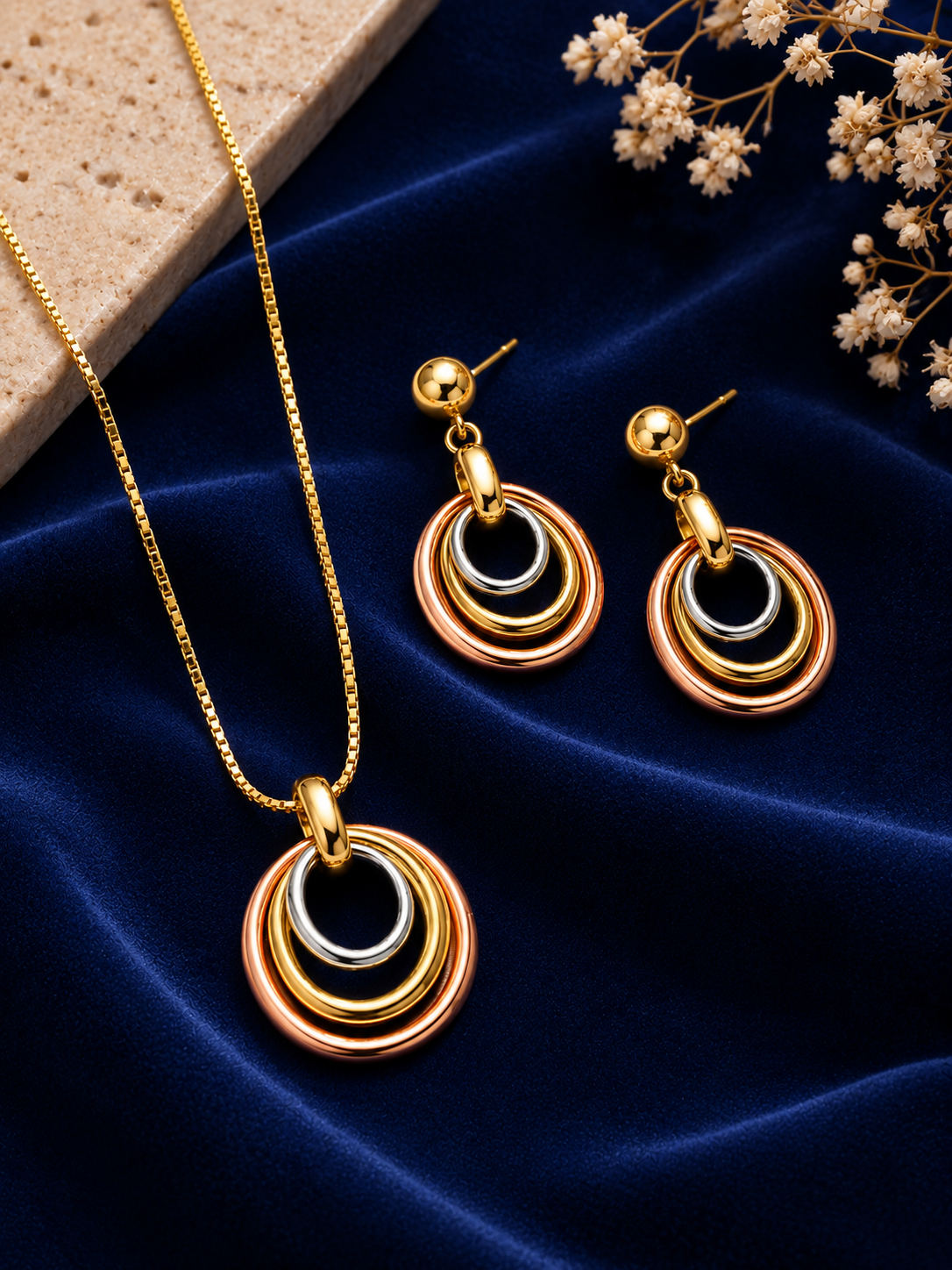 Tri-Tone Interlocking Hoop Jewelry Set