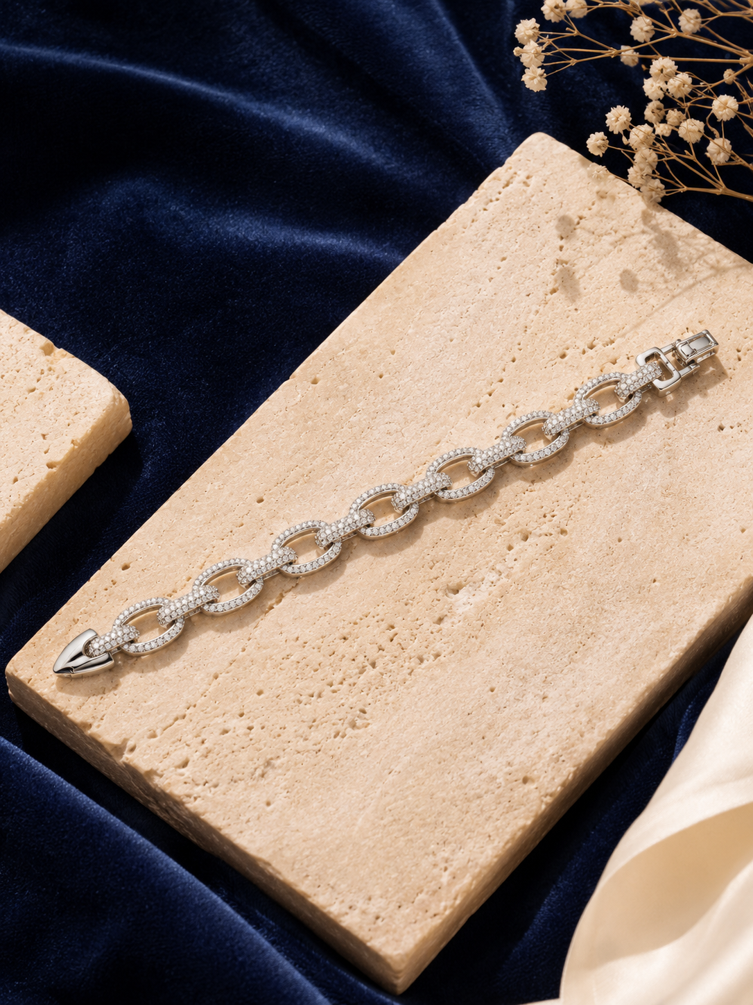 Pavé Oval Link Bracelet